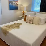 Perla Hvar إيفان دولاس