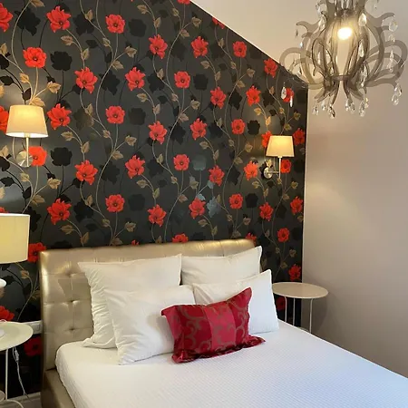 Apartment Perla Hvar 3*