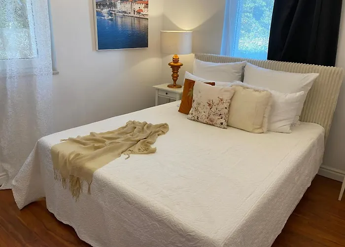 Perla Hvar إيفان دولاس